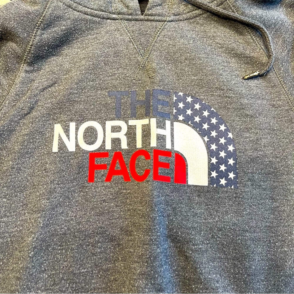 North Face hooded sweatshirt. Women’s size small.